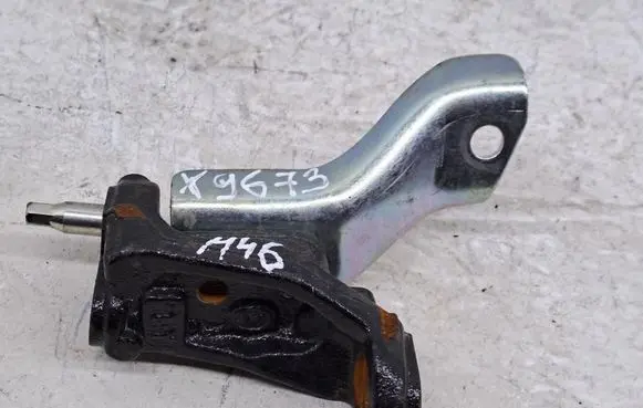 Mazda CX-30 Engine mount bracket 