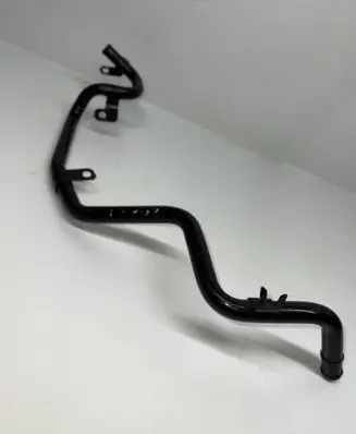 Volkswagen PASSAT B6 Engine coolant pipe/hose 03G121151