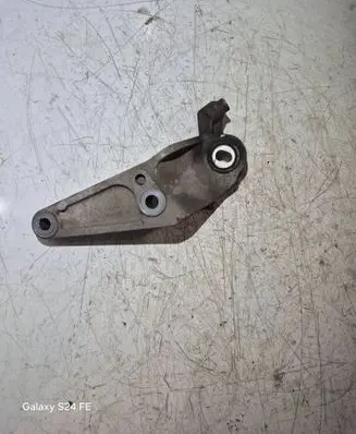 Opel Corsa D Gearbox mounting bracket 13130723 13185905