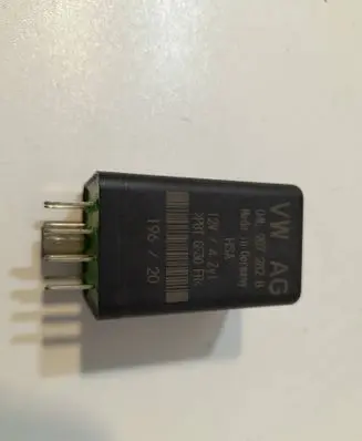 Volkswagen Arteon Glow plug pre-heat relay 04L907282B