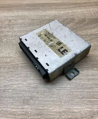 Opel Omega B1 Comfort/convenience module 90491954