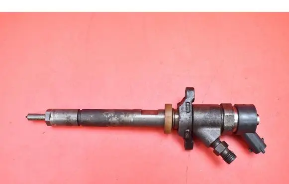 Volvo V50 Fuel injector 0445110188