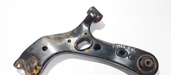 Toyota RAV 4 (XA30) Front lower control arm/wishbone