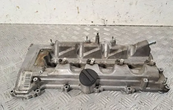 Toyota Auris 150 Rocker cam cover 1120126030 1218021010