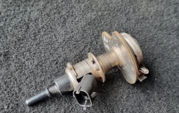 Skoda Superb B8 (3V) AdBlue injector 7LA131113A 0444021072
