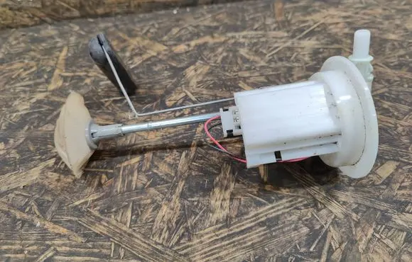 Subaru XV Fuel level sensor A121164