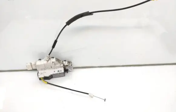 Peugeot Expert Front door lock 9681335380