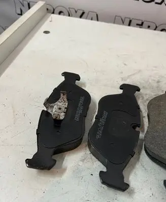 Volvo 850 Brake pads (front) LP839