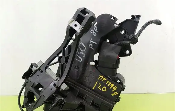 Volvo V50 Rear door lock 30699112