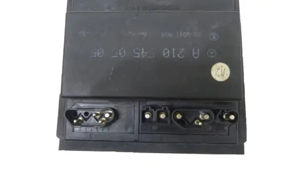 Mercedes-Benz E W210 Central body control module 2105450505 IMPRK621556