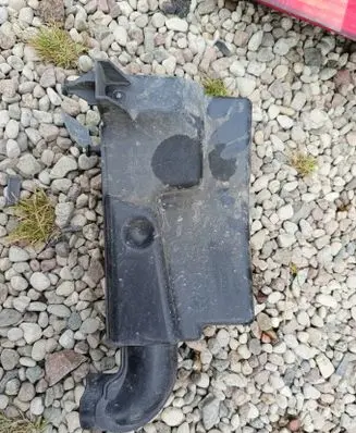 Renault Megane II Air filter cleaner box bracket assembly 8200233761