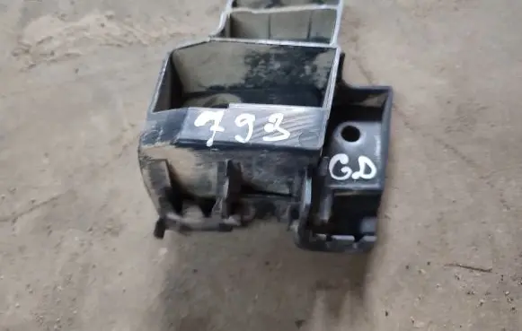 Volkswagen Golf VI Rear bumper mounting bracket 5K6807394A