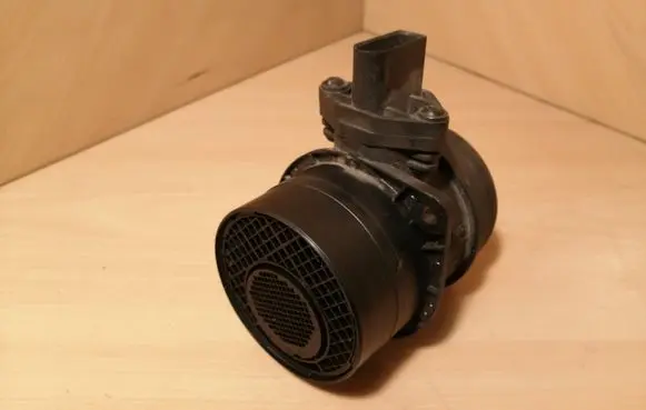 Skoda Octavia Mk2 (1Z) Mass air flow meter 074906461B 0281002461