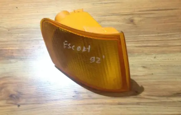 Ford Escort Front indicator light 13631000d