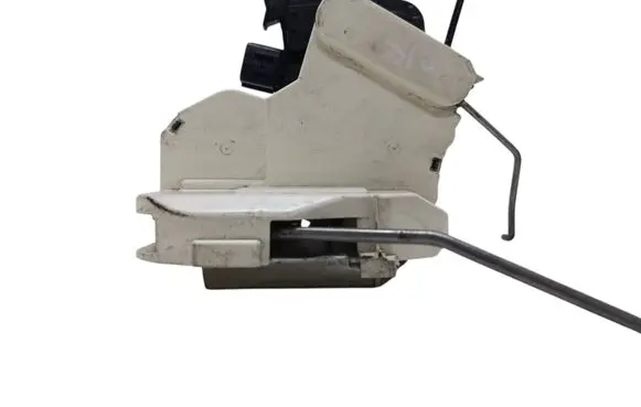 Peugeot iOn Front door lock 