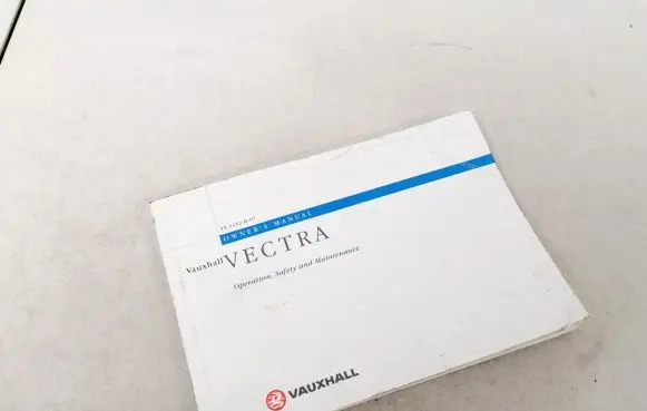 Opel Vectra B Owners service history hand book 