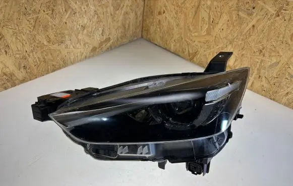 Mazda CX-3 Headlight/headlamp D10E51040 KT255K5