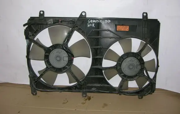 Mitsubishi Grandis Air conditioning (A/C) fan (condenser) 