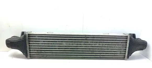 Mercedes-Benz E W212 Intercooler radiator A2045000200 6770176 13T1513