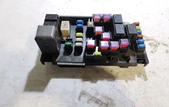 Subaru Legacy Fuse module 82241AG070
