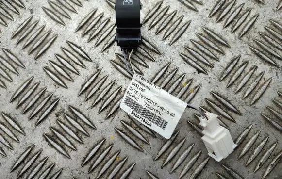 Volkswagen PASSAT B8 Electric window control switch 5G0959855M