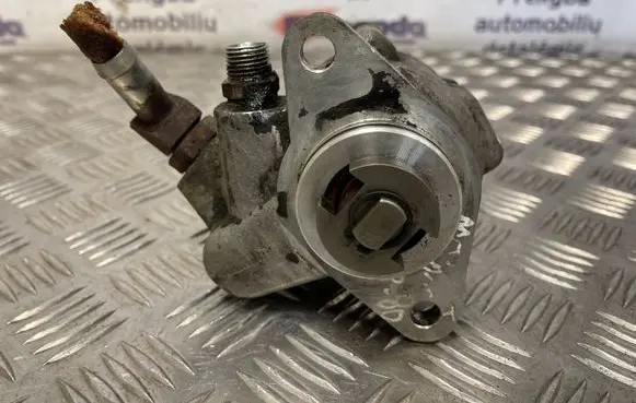 Iveco Daily 30.8 - 9 Power steering pump 7683955126
