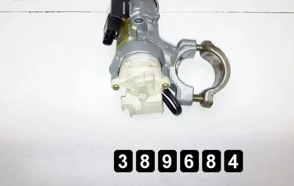 Toyota Avensis Verso Ignition lock 45020287