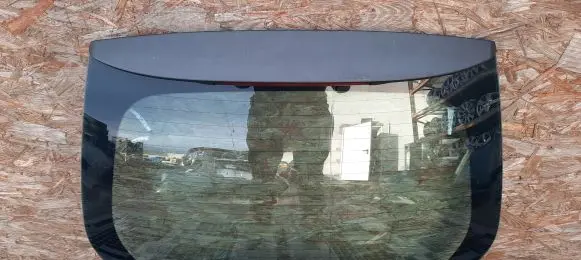 Volvo C30 Front vent window/glass (coupe) 