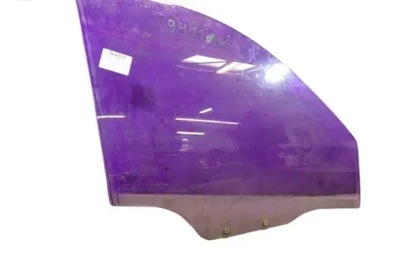 Chevrolet Lanos Front door window glass four-door 
