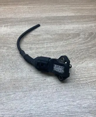 Volkswagen Golf VI Air pressure sensor 038906051C 0281002401