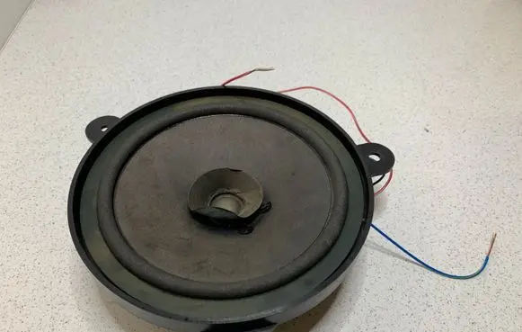 Subaru Outback Rear door speaker 090014133 SPB712101