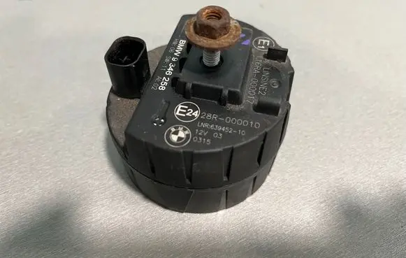 BMW 4 F32 F33 Alarm system siren 9346258