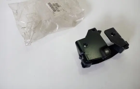 Peugeot 306 Tailgate lock loop/hook striker 8724.64