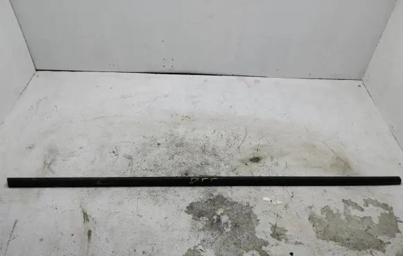 Volkswagen Golf Sportsvan Rubber seal front door (on door) 
