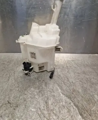 Windshield washer fluid reservoir/tank
