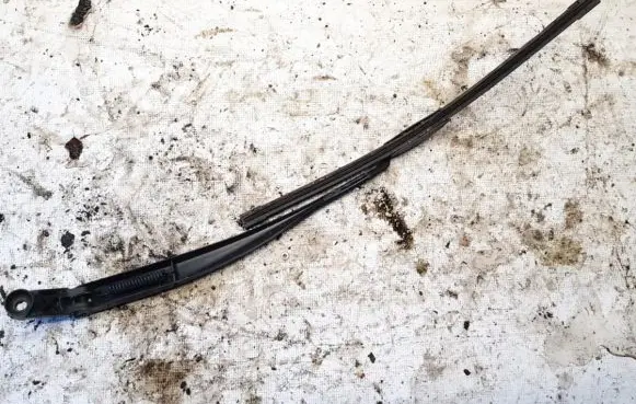 Lexus IS 220D-250-350 Front wiper blade arm