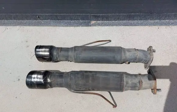 Dodge Durango III Muffler ending