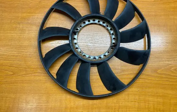 Volkswagen PASSAT B5.5 Fan impeller 058121301B