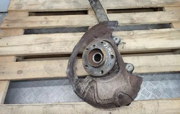 Front wheel hub