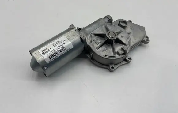 Ford Kuga III Rear window wiper motor DS7317404BB 2M101653062