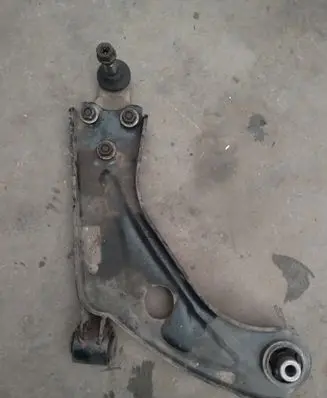 Opel Grandland X Front lower control arm/wishbone 98138522