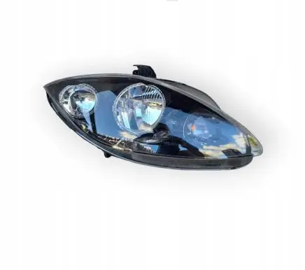 Seat Leon (1P) Headlights/headlamps set 5P1941033B 5P1941034B
