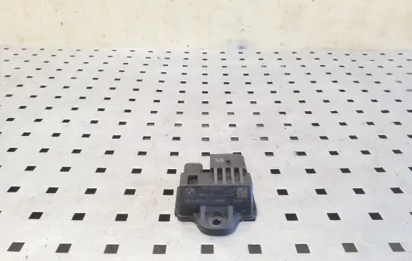 Glow plug pre-heat relay