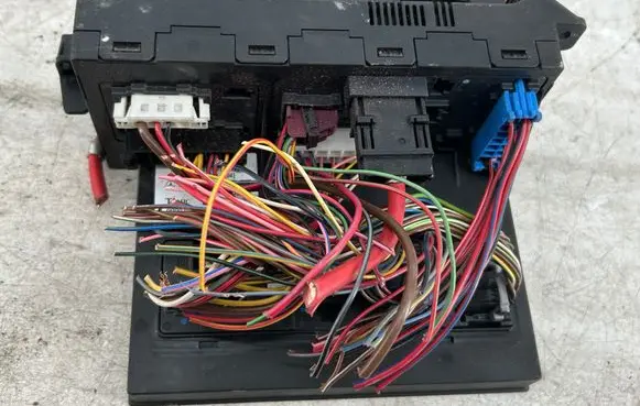 Mercedes-Benz E W211 Fuse box set 2115459101 A6461500533