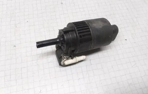 Renault Twingo I Windscreen/windshield washer pump 7700821782
