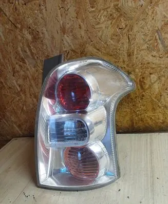 Toyota Corolla Verso AR10 Rear/tail lights RS102