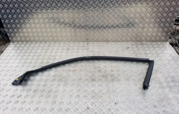Volkswagen Scirocco Rubber seal front coupe door window 1K8867337