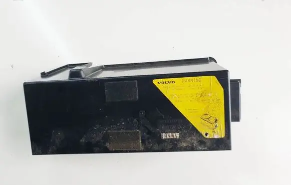 Volvo XC90 Battery tray heat shield 