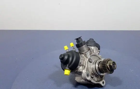 Jeep Grand Cherokee Fuel injection high pressure pump 35022143F