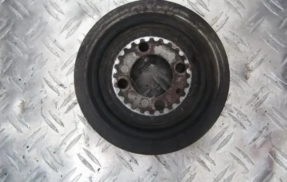 Mitsubishi Space Wagon Crankshaft pulley